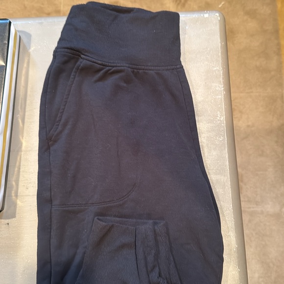 Athleta salutation jogger - Picture 2 of 2